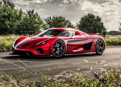 Hybrydowy sportowy Koenigsegg Regera rocznik 2016