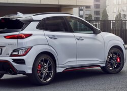 Hyundai Kona N bok i tył