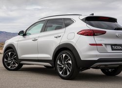 Biały, Hyundai Tucson