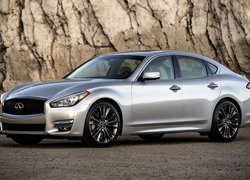 Infiniti Q70 rocznik 2019