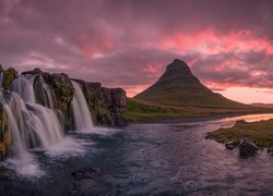 Wodospad Kirkjufellsfoss, Skała, Góra Kirkjufell, Rzeka, Wschód słońca, Islandia