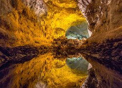 Jaskinia Cueva de los Verdes na wyspie Lanzarote w Hiszpanii