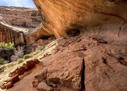 Skały, Jaskinia, Monarch cave, Płaskowyż Cedar Mesa, Hrabstwo San Juan, Stan Utah, Stany Zjednoczone