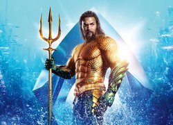 Jason Momoa w scenie z filmu Aquaman