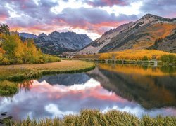 Eastern Sierra, Góry, Drzewa, Wschód słońca, Chmury, Jezioro, North Lake, Kalifornia, Stany Zjednoczone