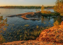 Jezioro, Jesień, Drzewa, Skała, Rośliny
