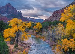 Park Narodowy Zion, Góry Watchman, Rzeka Virgin River, Kamienie, Drzewa, Jesień, Chmury, Stan Utah, Stany Zjednoczone