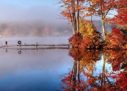 Jesień, Jezioro, Pomost, Mgła, Drzewa