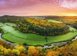 Jesienny krajobraz Forest of Dean nad rzeką Wye w Anglii