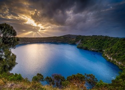 Jezioro Blue Lake w australijskim mieście Mount Gambier
