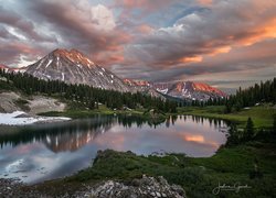 Jezioro Copper Lake w Parku Narodowym Północnych Gór Kaskadowych