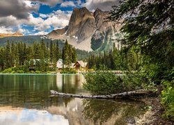 Park Narodowy Yoho, Jezioro, Emerald Lake, Góry, Las, Drzewa, Odbicie, Chmury, Kanada