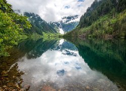 Góry, Jezioro Goat Lake, Drzewa, Odbicie, Kamienie, Park Narodowy Północnych Gór Kaskadowych, Stan Waszyngton, Stany Zjednoczone