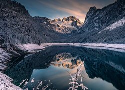 Jezioro Gosauseen i góry Dachstein