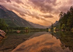 Jezioro Hintersee, Góry Alpy, Gmina Ramsau bei Berchtesgaden, Bawaria, Niemcy