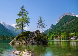 Jezioro Hintersee, Góry Alpy, Drzewa, Skały, Kamienie, Gmina Berchtesgadener, Bawaria, Niemcy