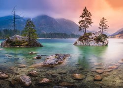 Jezioro Hintersee, Skały, Drzewa, Góry Alpy, Mgła, Bawaria, Niemcy