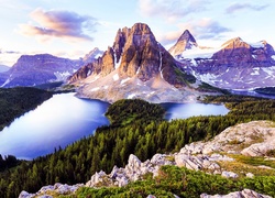 Kanada, Kolumbia Brytyjska, Park Prowincjonalny Mount Assiniboine, Góra Mount Assiniboine, Jezioro Cerulean, Jezioro Sunburst Lake, Góry, Jesień, Jeziora