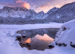 Włochy, Prowincja Udine, Alpy Julijskie, Jezioro Laghi di Fusine, Góry, Jezioro, Zima
