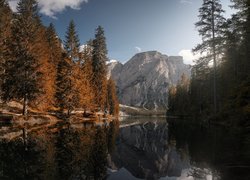 Włochy, Południowy Tyrol, Jezioro, Lago di Braies, Góry, Dolomity, Odbicie