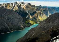 Jezioro, Lake Minnewanka, Góry Skaliste, Park Narodowy Banff, Alberta, Kanada