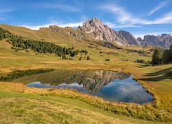 Góry, Dolomity, Jezioro Lech Sant, Drzewa, Łąka, Gmina Santa Cristina Val Gardena, Włochy