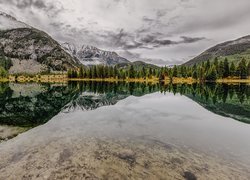 Jesień, Góry Skaliste, Jezioro, Officers Gulch Pond, Kolorado, Stany Zjednoczone