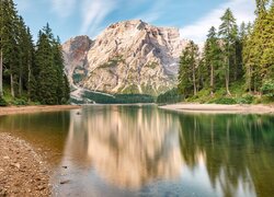 Włochy, Jezioro, Pragser Wildsee, Lago di Braies, Góry, Dolomity, Drzewa