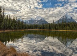 Jezioro Reflections w Parku Narodowym Jasper w Kanadzie