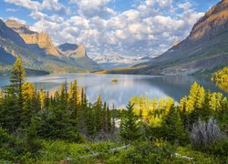Stany Zjednoczone, Stan Montana, Park Narodowy Glacier, Jezioro, Saint Mary Lake, Góry, Drzewa