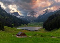 Jezioro Samtisersee, Dom, Góry Alpy, Masyw Alpstein, Lasy, Kanton Sankt Gallen, Szwajcaria