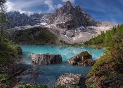 Góry, Dolomity, Masyw Sorapiss, Jezioro Sorapis, Skały, Drzewa, Lasy, Prowincja Belluno, Włochy