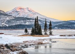 Jezioro Sparks Lake zimową porą