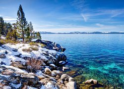 Stany Zjednoczone, Stan Kalifornia, Park stanowy Emerald Bay, Góry, Jezioro Tahoe, Zima