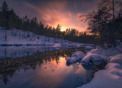 Jezioro zimową porą w gminie Ringerike