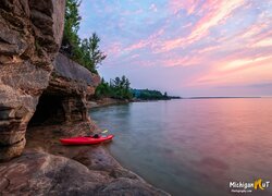 Stany Zjednoczone, Michigan, Jezioro, Superior Lake, Skały, Kajak, Drzewa