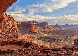 Kamienny krąg False Kiva w jaskini na terenie Parku Narodowego Canyonlands