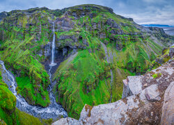 Kanion Mulagljufur, Wodospad Hangandifoss, Omszałe, Skały, Góry, Islandia