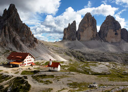 Włochy, Góry, Tre Cime di Lavaredo, Dolomity, Schronisko Auronzo, Kaplica