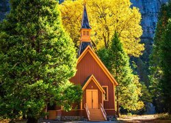 Stany Zjednoczone, Kalifornia, Park Narodowy Yosemite, Kościół, Kaplica, Drzewa, Jesień