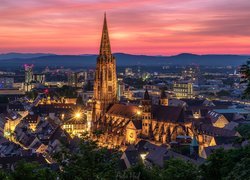 Niemcy, Fryburg Bryzgowijski, Zachód słońca, Kościół, Katedra Najświętszej Marii Panny, Domy