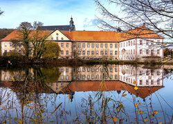 Niemcy, Lamspringe, Klasztor, Lamspringe Abbey, Staw, Odbicie, Drzewa