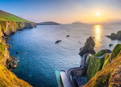 Klify nad morzem w Dunquin Pier