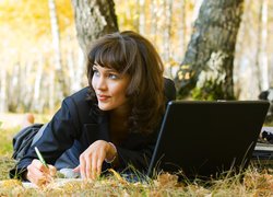 Kobieta z laptopem
