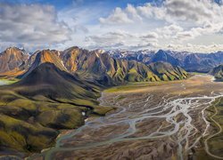 Kompleks wulkaniczny Torfajokull w Islandii