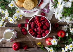 Kompozycja, Maliny, Jabłka, Kwiatki, Przymiotno białe, Dzbanuszek