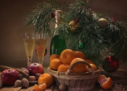 Kompozycja z owocami i szampanem
