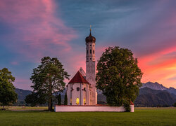 Niemcy, Bawaria, Schwangau, Góra, Kościół, Kościół Eglise Saint Coloman, Drzewa, Niebo, Zachód słońca