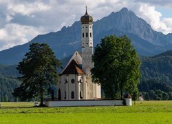 Kościół, Eglise Saint Coloman, Góry Alpy, Las, Drzewa, Miejscowość Schwangau, Bawaria, Niemcy