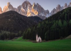 Kościół św Jana, Las, Góry, Dolina, Val di Funes, Góry, Dolomity, Włochy